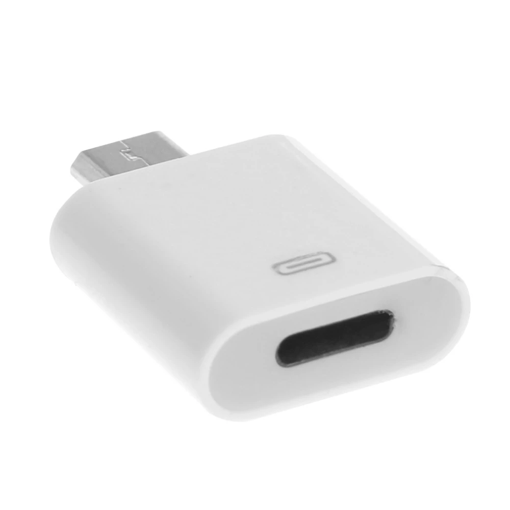 Detalle del conector Lightning hembra del adaptador satkit