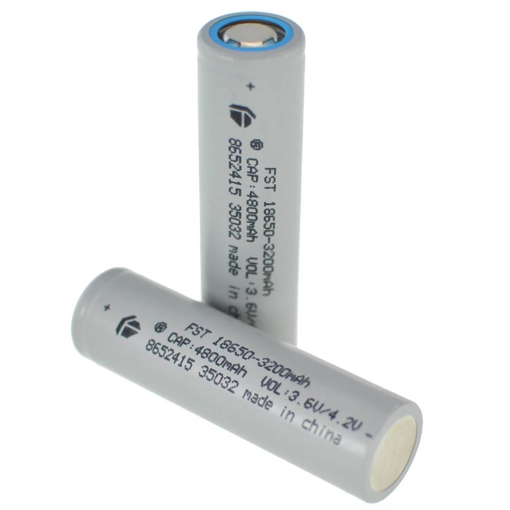 Augstas kvalitātes 18650 3200mAh uzlādējama litija Li-ion baterija 3,7V