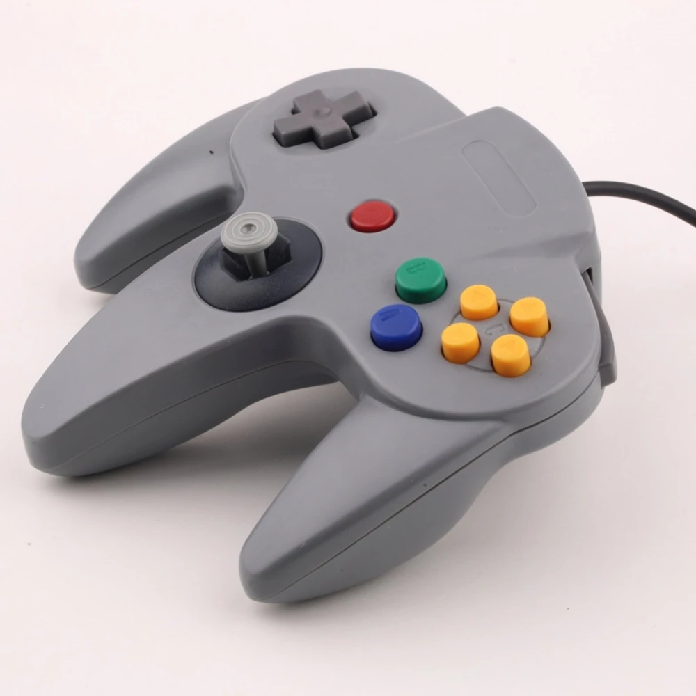 Nintendo 64 saderīgs kontrolieris ar oriģinālo savienotāju un melnu kabeli