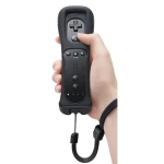 Wii Remote pults ar iebūvētu Wii Motion Plus, melns